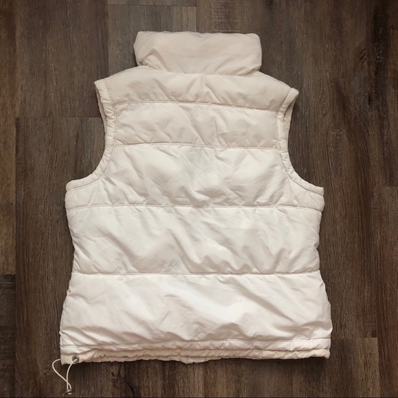 American Eagle White Zip Up Puffer Vest - Picture 3 of 3